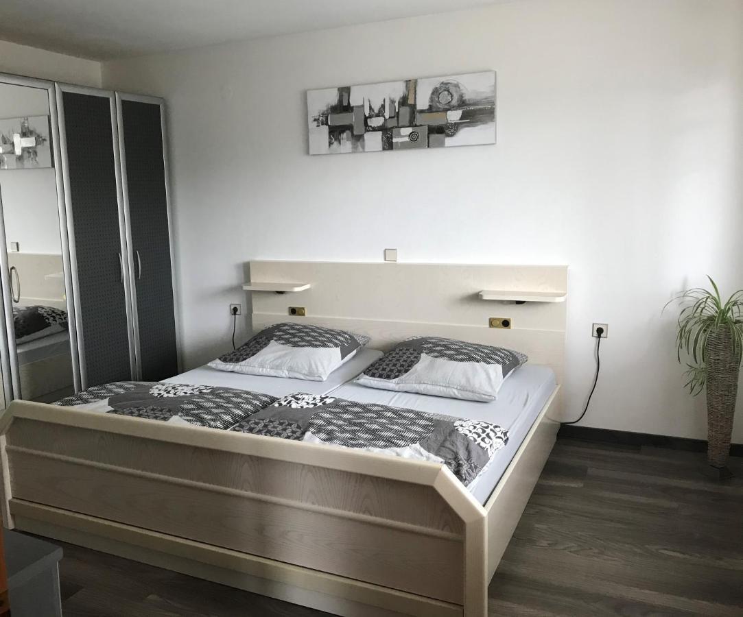 Ferienwohnung Nuedling Hilders Exterior photo